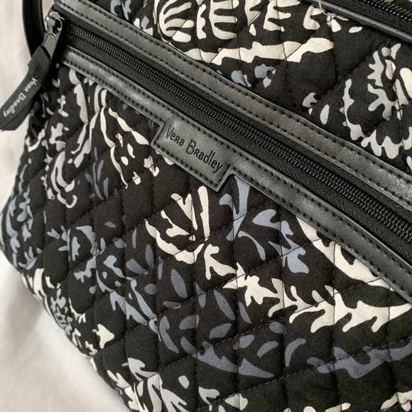 Vera Bradley trimmed CrossBody - Picture 3 of 8